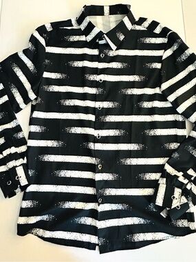 Men's Black & White Striped Casual Button-Down Shirt
